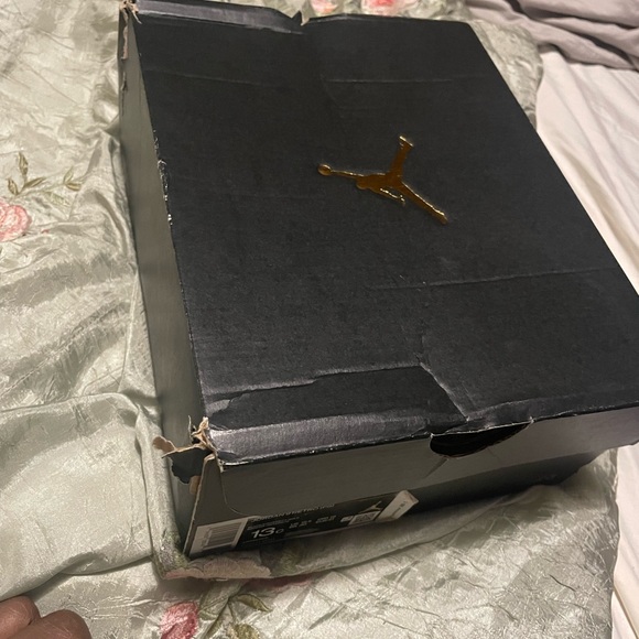 Kids Jordan’s - Picture 10 of 10